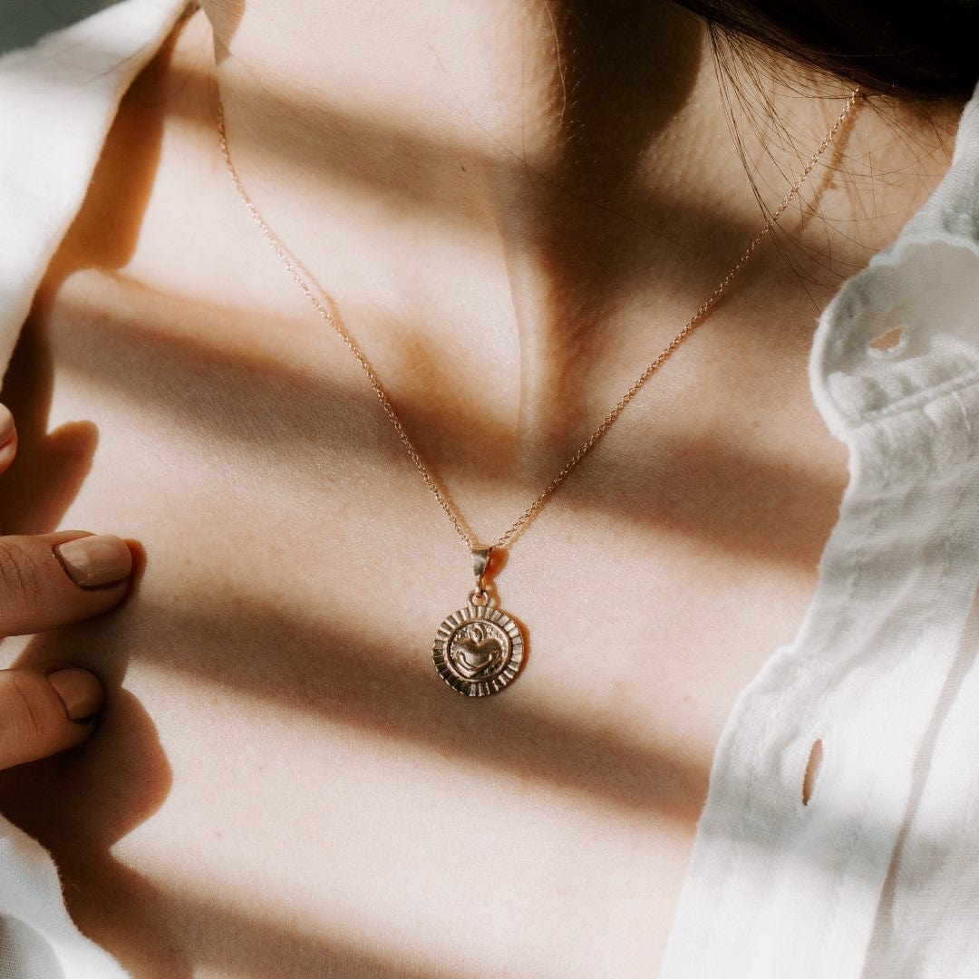 Unique Necklaces That Stand Out: A Guide to Meaningful Jewellery Gifts