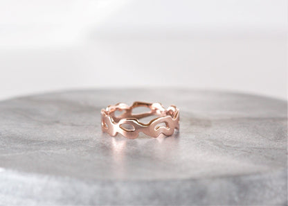 14k Gold Monstera Leaf Wedding Band - Vinny &amp; Charles