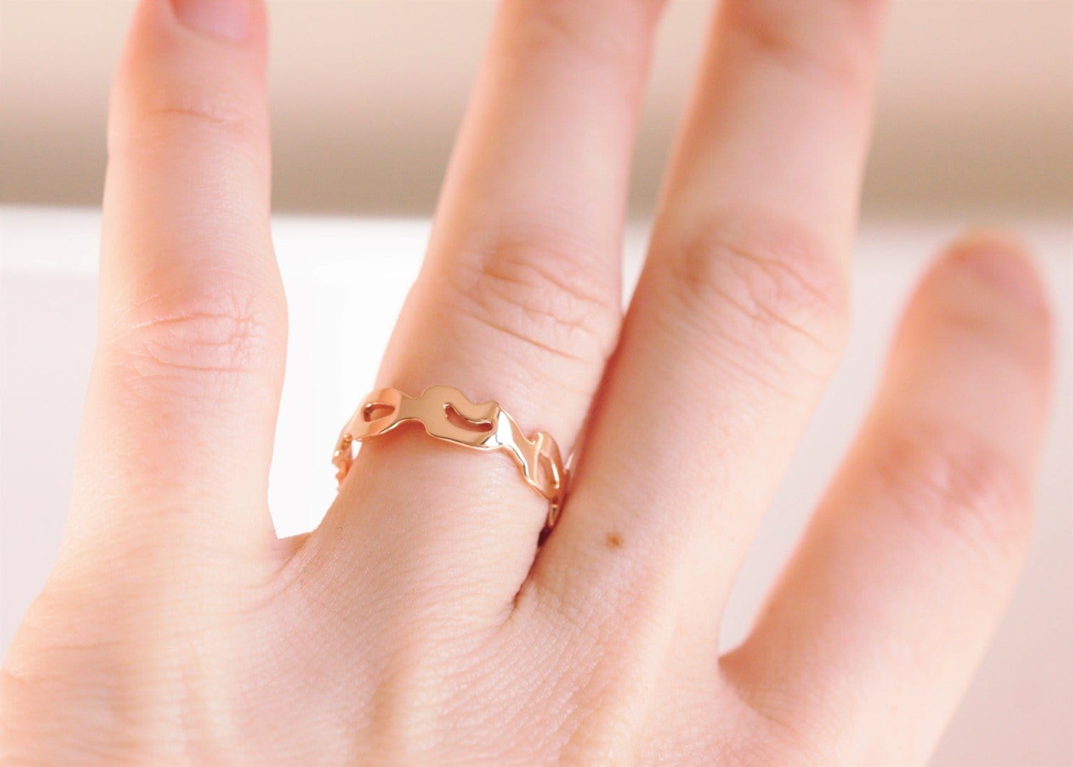 14k Gold Monstera Leaf Wedding Band - Vinny &amp; Charles